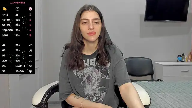 broosnica1 online show from October 13, 2025, 10:04 am