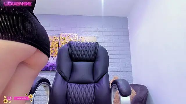  AlejaCruz  online show from February 26, 2025, 7:16 pm