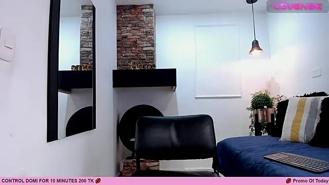  AlejaCruz  online show from March 2, 2025, 11:29 am