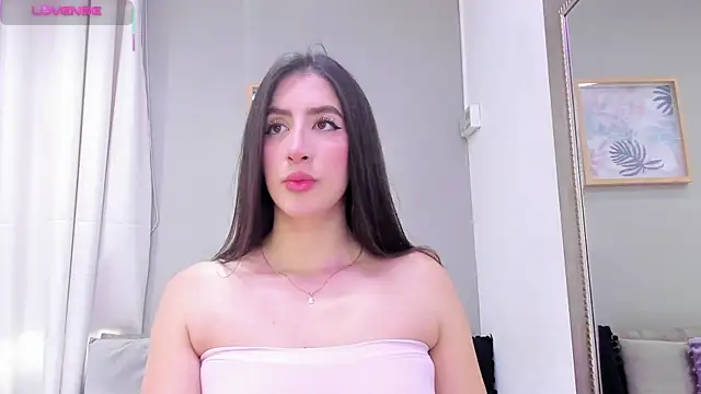  AlejaCruz  online show from October 4, 2025, 7:23 pm