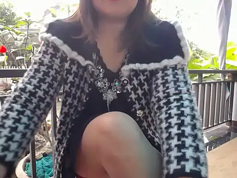 Snapshot of Nanaly_Sweet chatting on February 5, 2025, 1:04 am Nanaly Sweet online show from February 5, 2025, 1:04 am