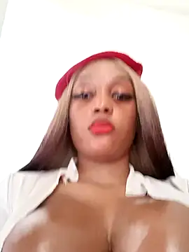 Snapshot of Busty_Bambi chatting on December 14, 2024, 9:29 am Busty Bambi online show from December 14, 2024, 9:29 am
