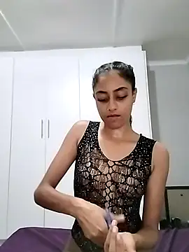 cleopatra-phaedra online show from March 4, 2025, 5:45 pm