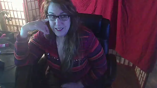 Snapshot of Ireallysquirt chatting on January 21, 2025, 12:15 am Ireallysquirt online show from January 21, 2025, 12:15 am