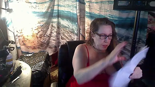 Snapshot of Ireallysquirt chatting on February 15, 2025, 7:49 am Ireallysquirt online show from February 15, 2025, 7:49 am