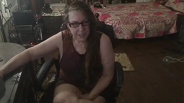 Snapshot of Ireallysquirt chatting on September 28, 2025, 1:00 am Ireallysquirt online show from September 28, 2025, 1:00 am