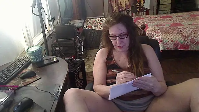 Snapshot of Ireallysquirt chatting on October 1, 2025, 11:00 pm Ireallysquirt online show from October 1, 2025, 11:00 pm