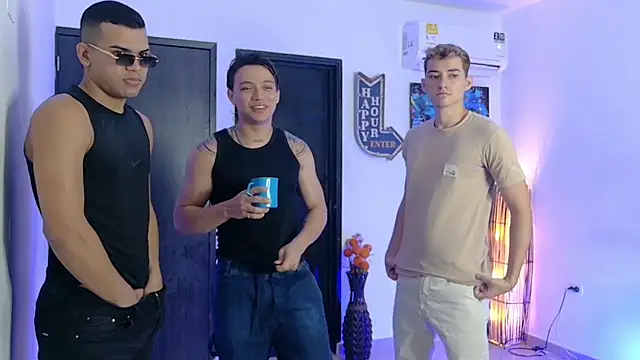 Snapshot of Boysgang_sex chatting on November 22, 2025, 11:42 am Boysgang sex online show from November 22, 2025, 11:42 am