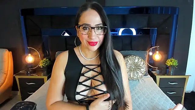 Snapshot of MayraVegas chatting on March 5, 2025, 1:39 pm MayraVegas online show from March 5, 2025, 1:39 pm