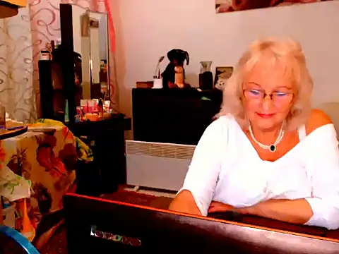Snapshot of Natali7634 chatting on January 27, 2025, 8:17 pm Natali7634 online show from January 27, 2025, 8:17 pm