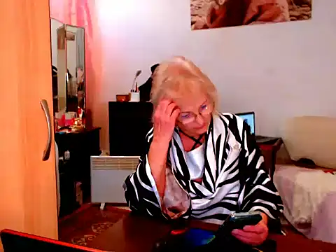 Snapshot of Natali7634 chatting on February 8, 2025, 10:39 am Natali7634 online show from February 8, 2025, 10:39 am