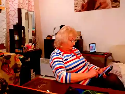 Snapshot of Natali7634 chatting on February 12, 2025, 7:35 pm Natali7634 online show from February 12, 2025, 7:35 pm