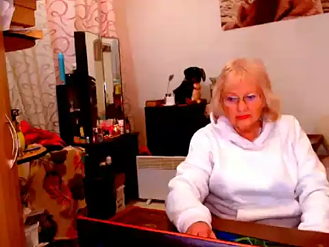 Snapshot of Natali7634 chatting on February 18, 2025, 3:54 pm Natali7634 online show from February 18, 2025, 3:54 pm
