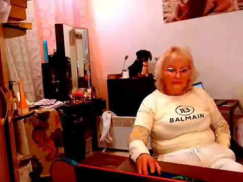 Snapshot of Natali7634 chatting on February 19, 2025, 8:55 am Natali7634 online show from February 19, 2025, 8:55 am