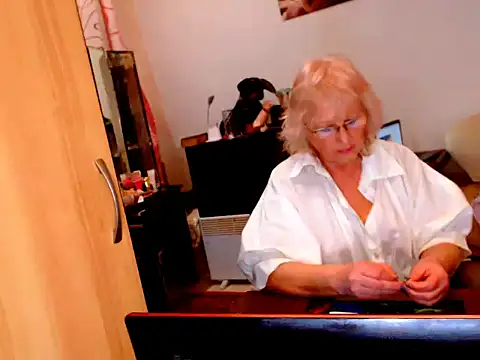 Snapshot of Natali7634 chatting on March 13, 2025, 7:06 pm Natali7634 online show from March 13, 2025, 7:06 pm