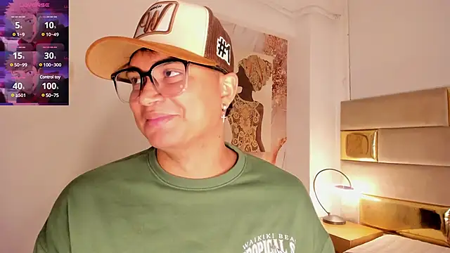 Snapshot of Angel_Brown1_ chatting on December 29, 2024, 11:08 pm Angel Brown1 online show from December 29, 2024, 11:08 pm