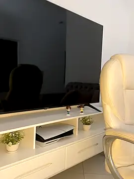 Snapshot of Angel_Brown1_ chatting on September 17, 2025, 1:13 pm Angel Brown1 online show from September 17, 2025, 1:13 pm