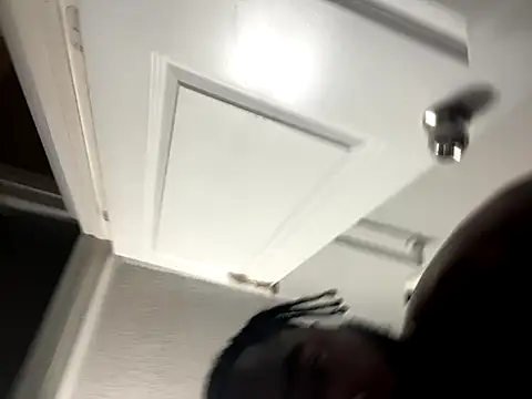 Snapshot of bigdick5157 chatting on December 1, 2025, 11:32 pm bigdick5157 online show from December 1, 2025, 11:32 pm