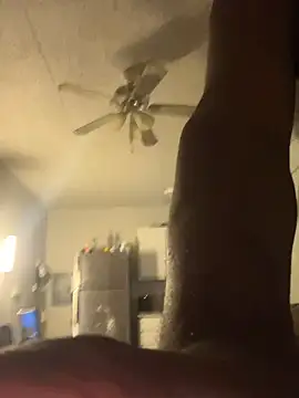 Snapshot of bigdick5157 chatting on December 4, 2025, 9:07 am bigdick5157 online show from December 4, 2025, 9:07 am