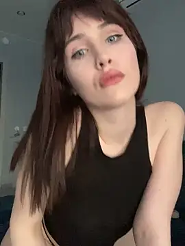 CherryCrystall online show from March 21, 2025, 3:24 pm