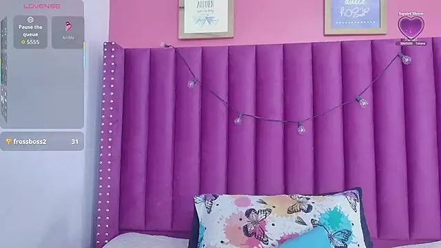 Snapshot of kinkyhousewifee chatting on December 5, 2025, 2:53 am kinkyhousewifee online show from December 5, 2025, 2:53 am