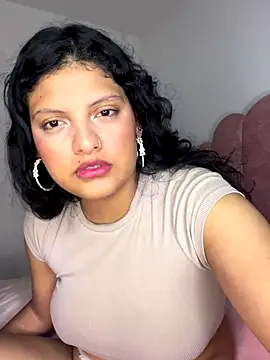 tati  22 online show from November 26, 2025, 4:52 pm