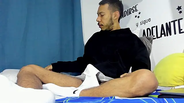 Aronxxs online show from October 25, 2025, 10:45 am