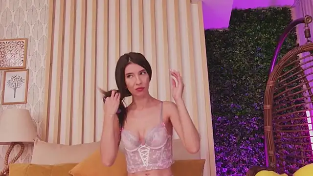 LunaWills  online show from November 4, 2025, 5:28 am