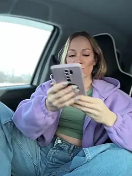 LavenderHot online show from November 20, 2025, 2:12 am