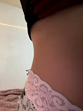 Snapshot of CieloTaylor chatting on December 21, 2025, 7:15 am CieloTaylor online show from December 21, 2025, 7:15 am