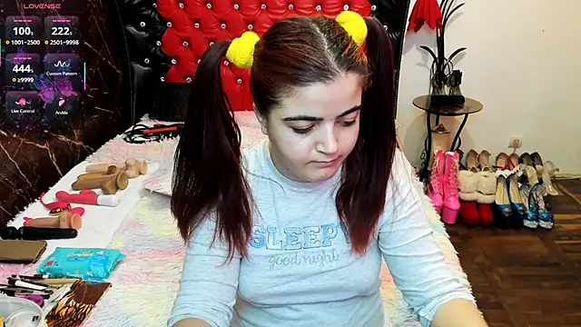 Anasunshine12 online show from February 14, 2025, 9:03 am