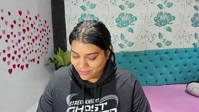 LindaBreeS online show from February 1, 2025, 4:54 pm