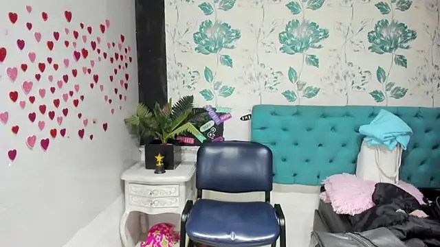 LindaBreeS online show from March 6, 2025, 9:20 pm