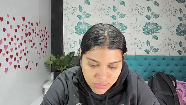 LindaBreeS online show from March 12, 2025, 2:23 pm