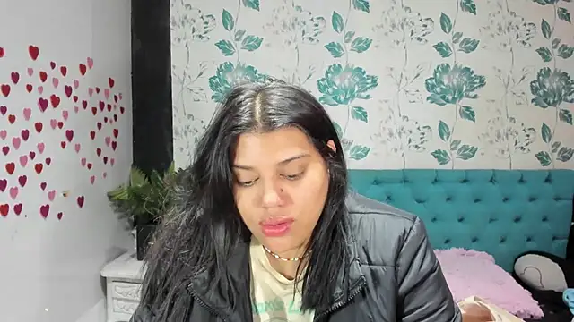 LindaBreeS online show from March 13, 2025, 6:23 pm