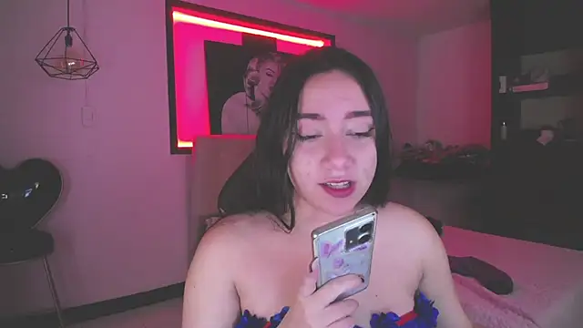 Andrea Ramos online show from December 29, 2024, 1:06 pm