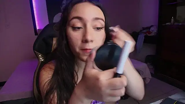 Andrea Ramos online show from February 13, 2025, 2:12 am