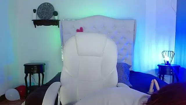 elena detroya online show from February 13, 2025, 12:54 pm