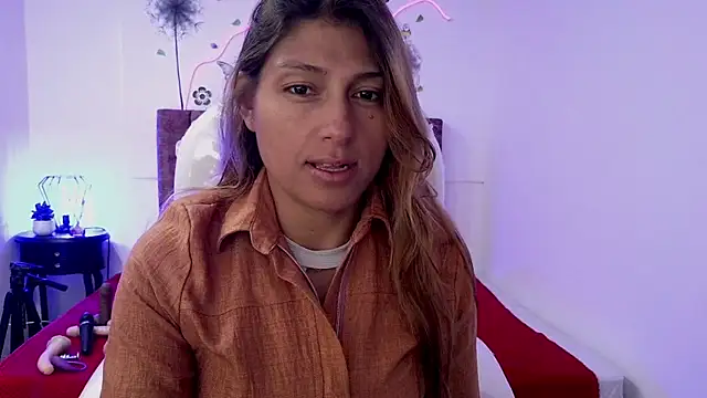 elena detroya online show from October 4, 2025, 12:25 pm