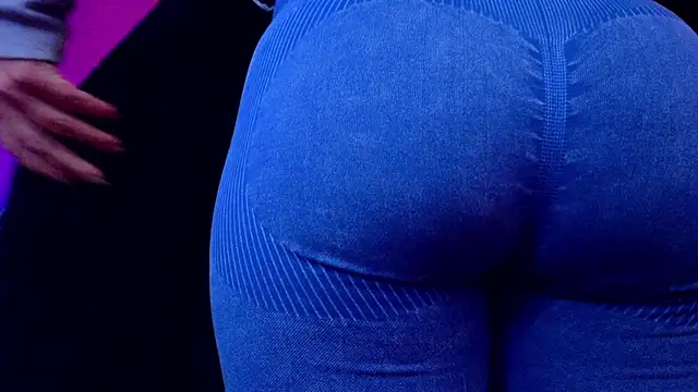 Julieta Russell online show from September 23, 2025, 12:19 pm