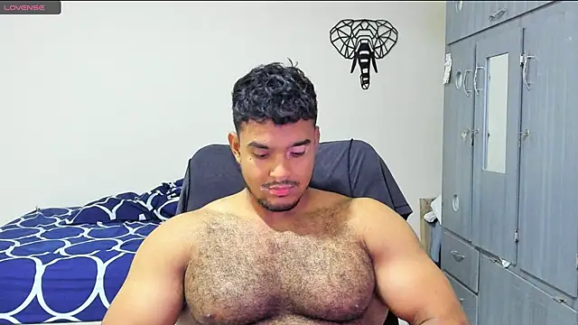 Snapshot of Big_furry_bear13 chatting on December 11, 2024, 5:00 am Big furry bear13 online show from December 11, 2024, 5:00 am