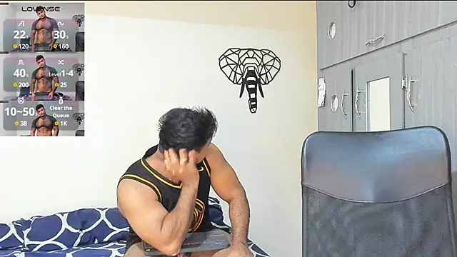 Snapshot of Big_furry_bear13 chatting on December 18, 2024, 5:26 am Big furry bear13 online show from December 18, 2024, 5:26 am