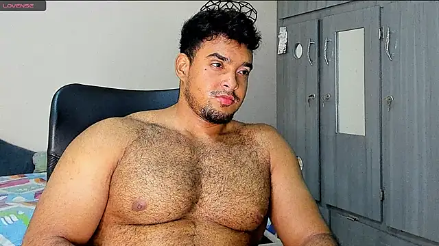 Snapshot of Big_furry_bear13 chatting on January 17, 2025, 8:24 am Big furry bear13 online show from January 17, 2025, 8:24 am