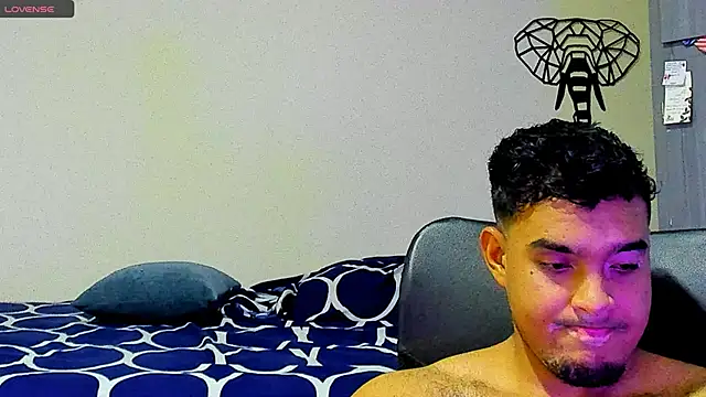 Snapshot of Big_furry_bear13 chatting on February 5, 2025, 6:35 am Big furry bear13 online show from February 5, 2025, 6:35 am