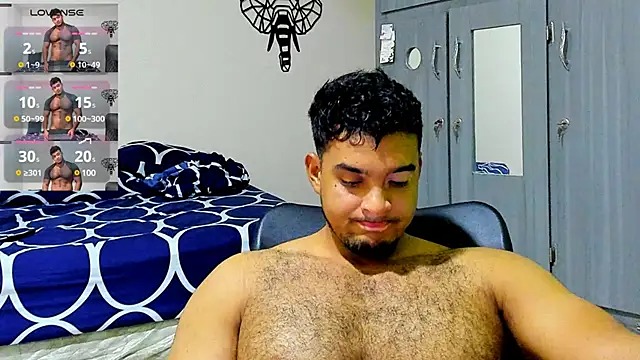 Snapshot of Big_furry_bear13 chatting on February 13, 2025, 4:43 am Big furry bear13 online show from February 13, 2025, 4:43 am