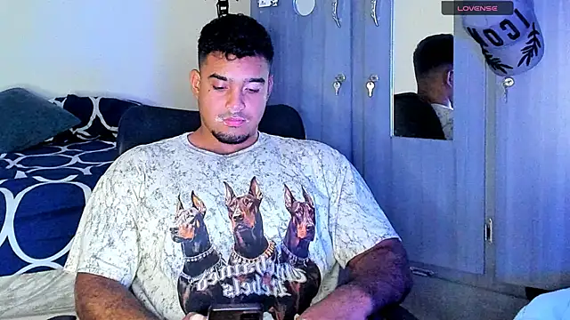 Snapshot of Big_furry_bear13 chatting on March 11, 2025, 4:43 am Big furry bear13 online show from March 11, 2025, 4:43 am