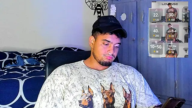 Snapshot of Big_furry_bear13 chatting on March 22, 2025, 7:36 am Big furry bear13 online show from March 22, 2025, 7:36 am