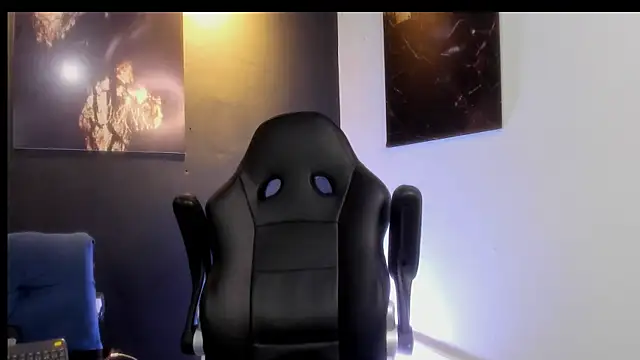 Snapshot of Big_furry_bear13 chatting on October 28, 2025, 5:44 am Big furry bear13 online show from October 28, 2025, 5:44 am