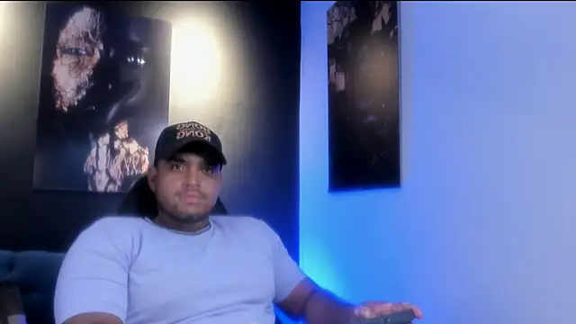 Snapshot of Big_furry_bear13 chatting on November 4, 2025, 6:23 am Big furry bear13 online show from November 4, 2025, 6:23 am