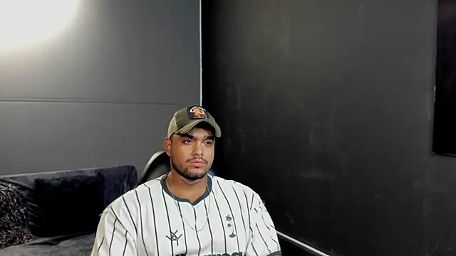 Snapshot of Big_furry_bear13 chatting on November 8, 2025, 12:27 pm Big furry bear13 online show from November 8, 2025, 12:27 pm